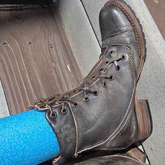 Freebird Liverpool Boots in Olive - size 7 - Picture 5 of 11